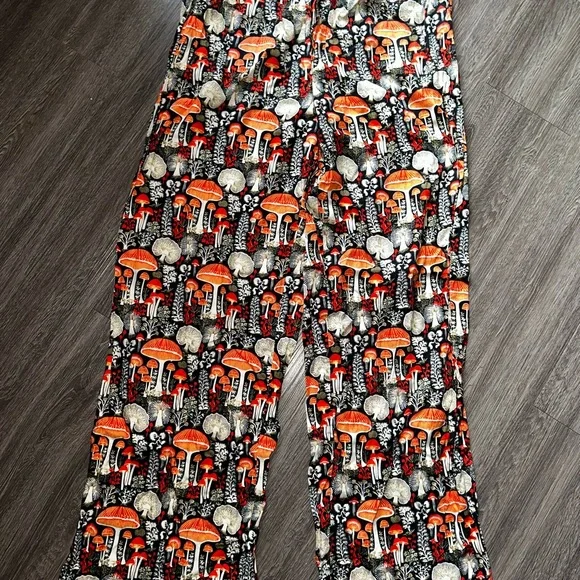 Anthropologie woodland mushroom print - Picture 2 of 16